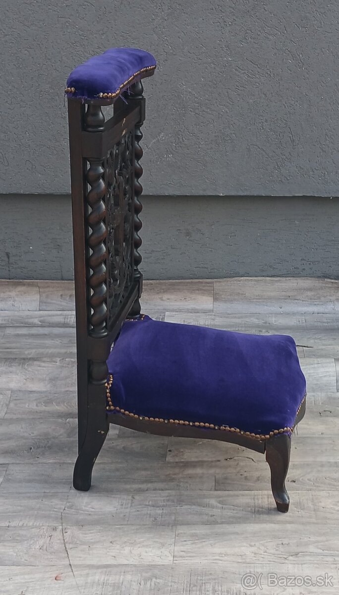 Kľakačka starožitná. - 6