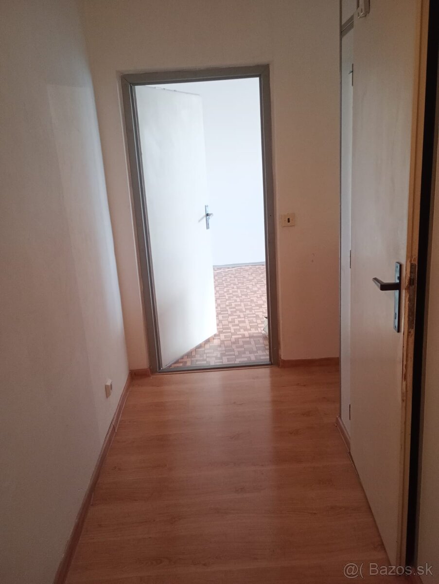Jednoizbový byt - 6