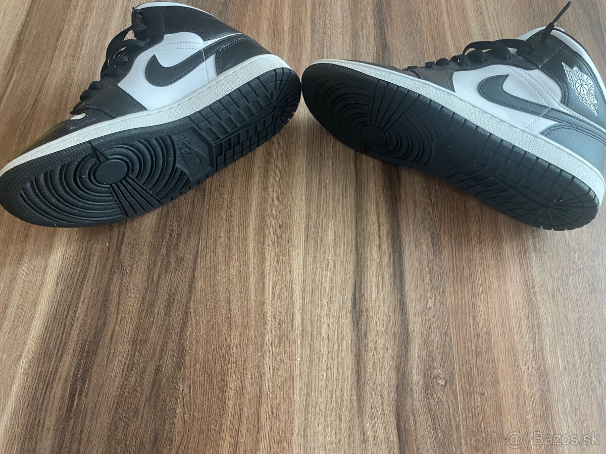 Nike Air Jordan 1 - 6