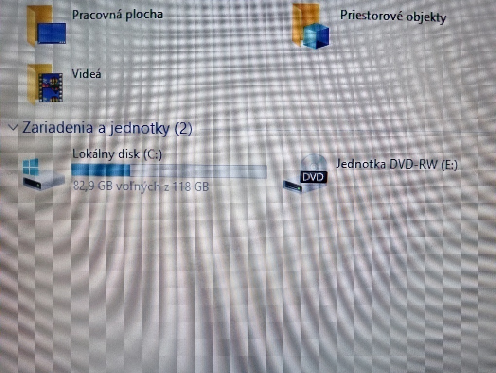 predám ntb HP / Intel core i3 / 4gb ram / ssd disk / HDMI- - 6