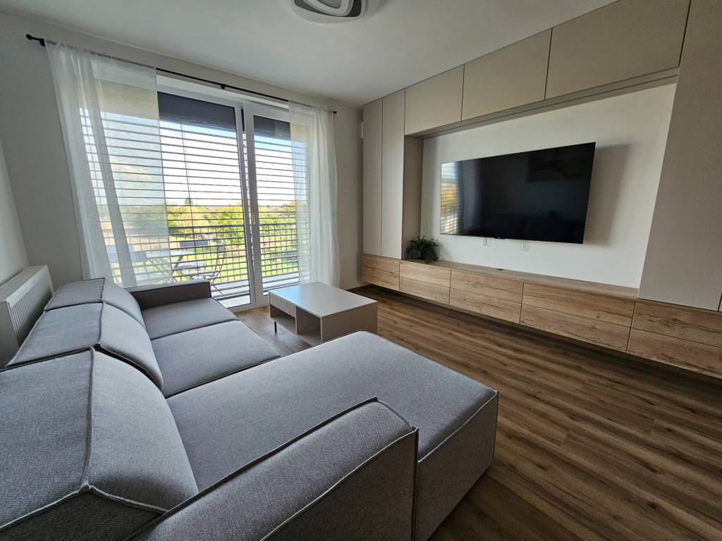 Prenajmeme nadštandardný 3-izbový byt, Kollárova ulica, Vráb - 6