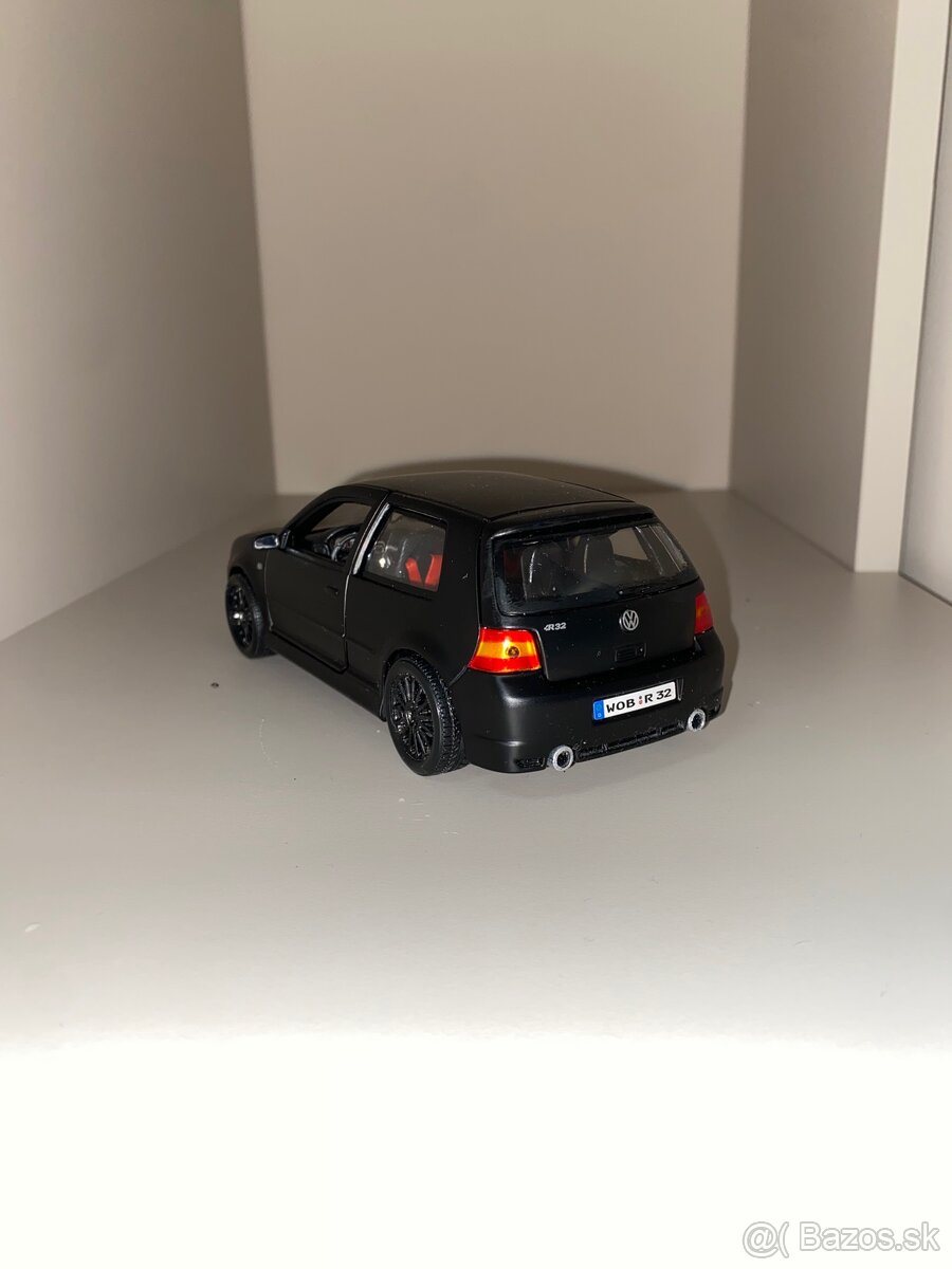 Predám modely aut 1:24 - 6