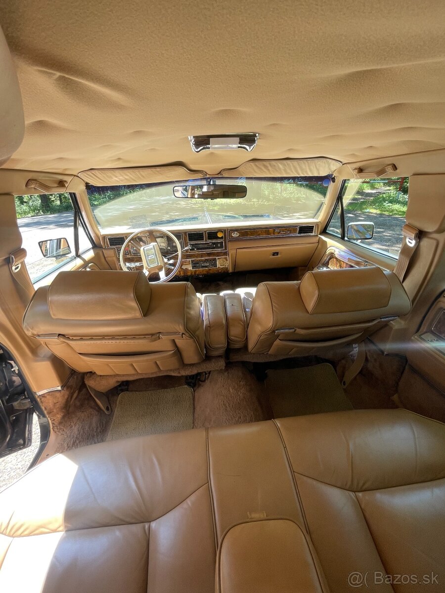 LINCOLN Town Car 1985 V8 - 6