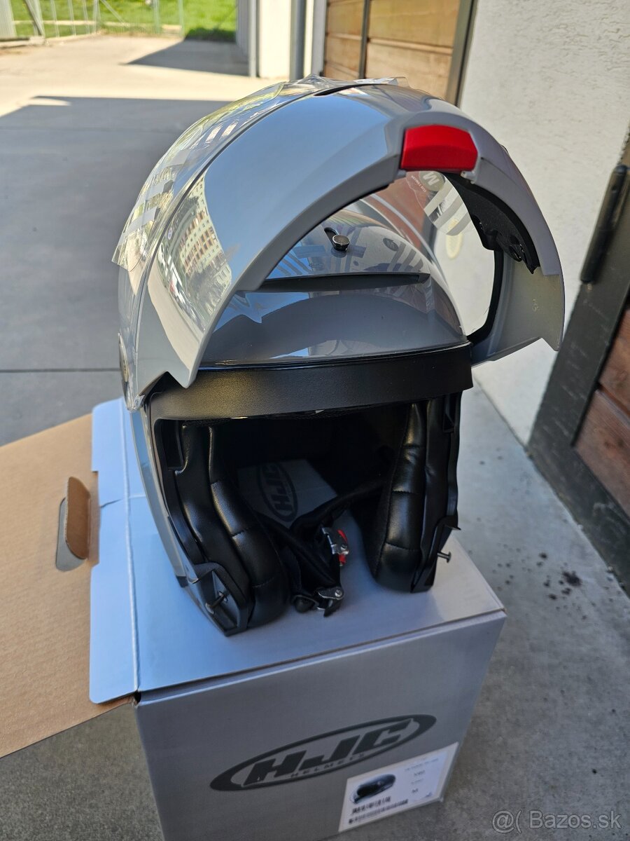 Nova vyklopna prilba HJC V90 - 6