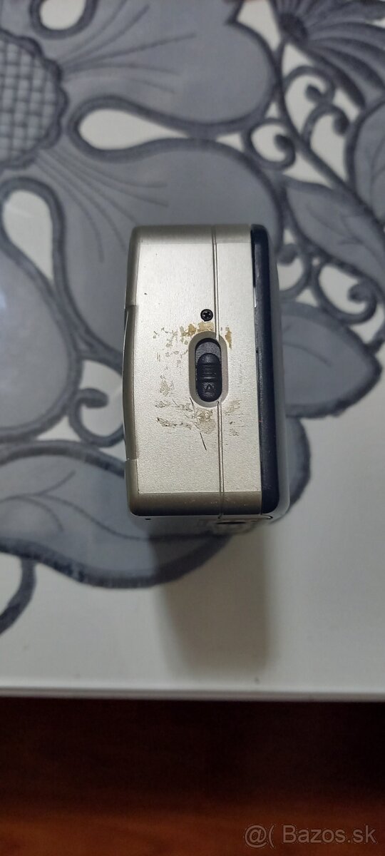 Predám tento starý fotoaparát FujiFilm - 6