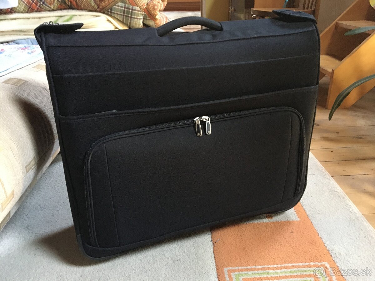 Predam lacno_ kufor cierny, pouzivany- za 7 Eur znackovy - 6