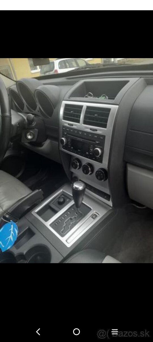 Predám Dodge Nitro 3.7benzin-plyn - 6