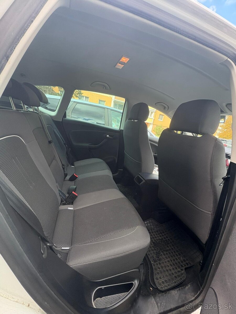 Výborné rodinné auto na predaj - 6