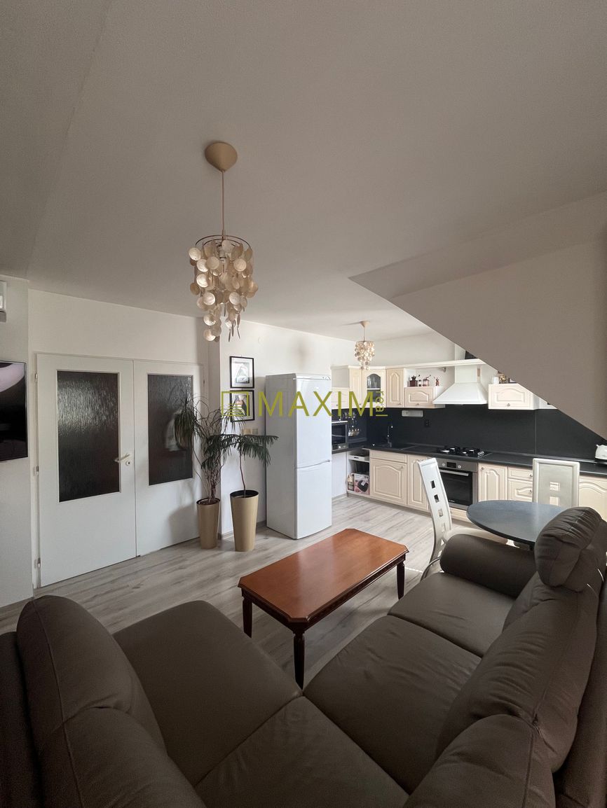 Moderný 2 izbový byt na Južnej ulici, klimatizácia, stačí sa - 6