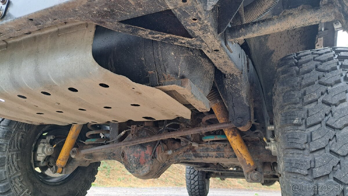 Nissan Patrol Y60 4,2 benzin - 6