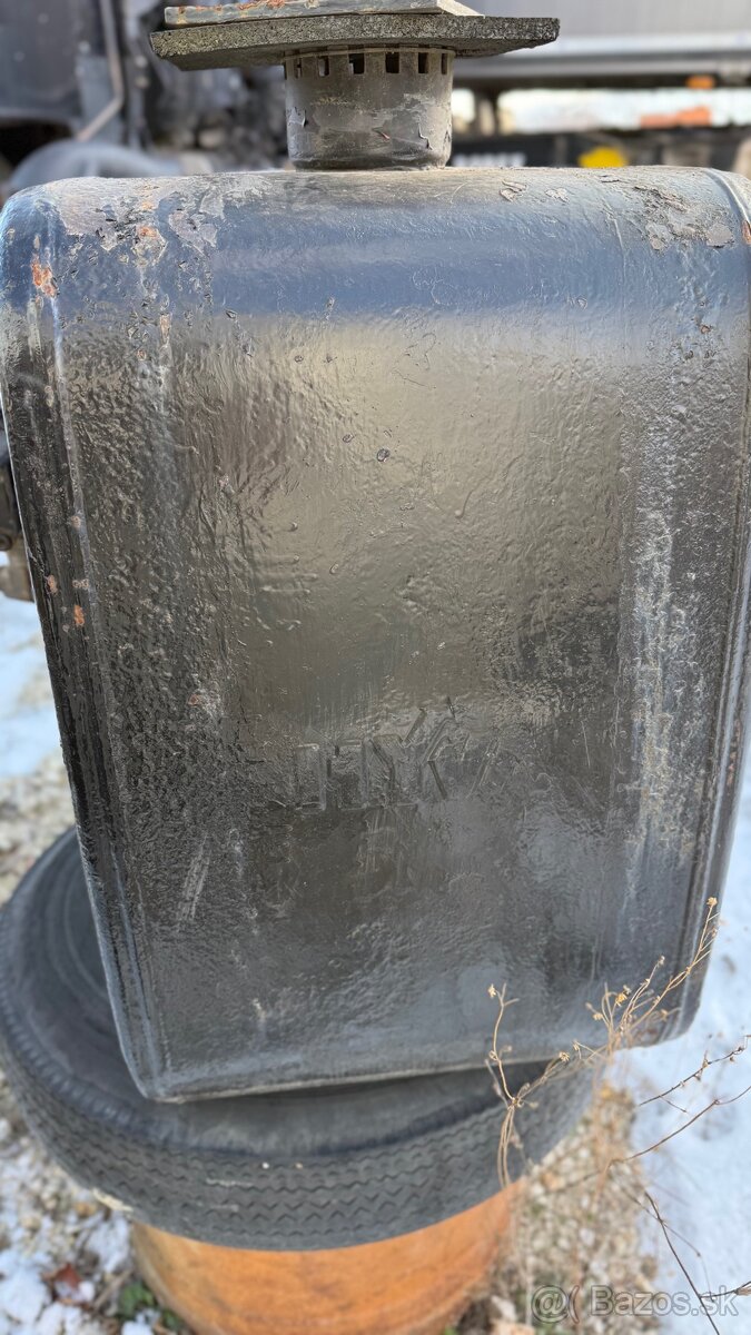 Hydraulická nádrž - 6