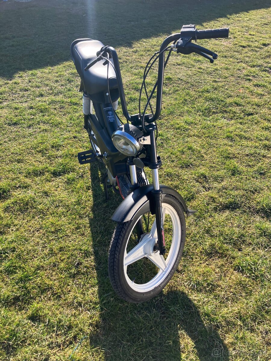 Predám Manet Korado čierne 216 - 6