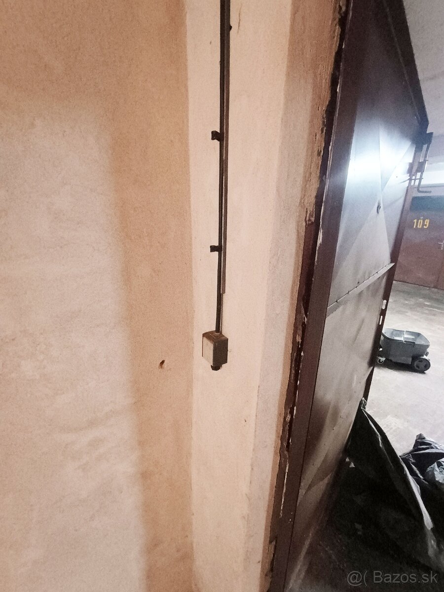 Prenájom garáže – Macharova / Pifflova, Bratislava-Petržalka - 6