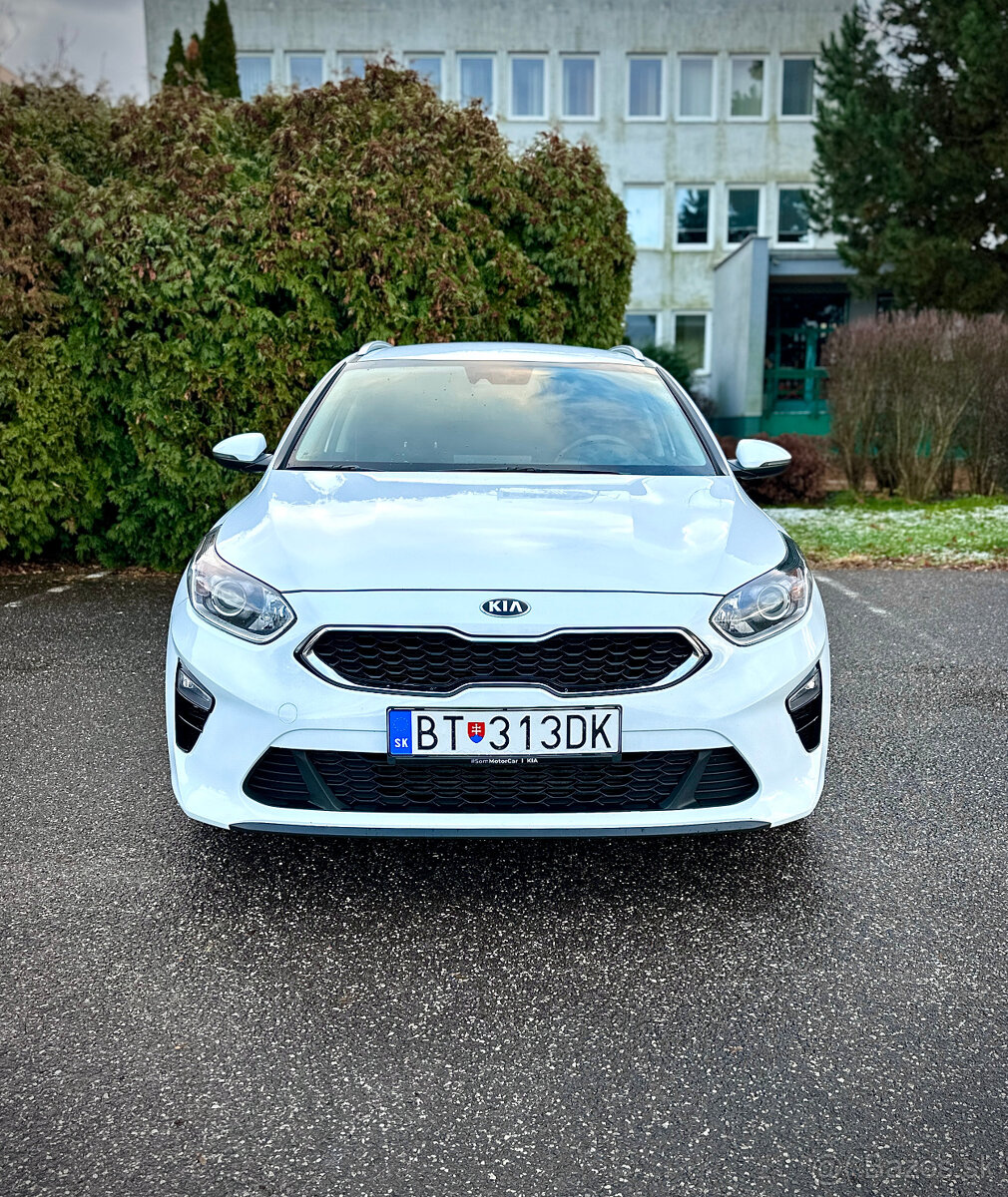Kia Ceed kombi benzín Automat 2021 Slovensko - 6