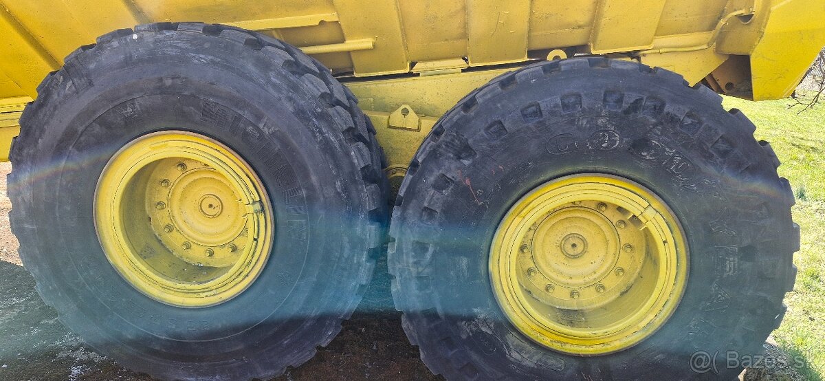 Dumper Komatsu 300 - 6