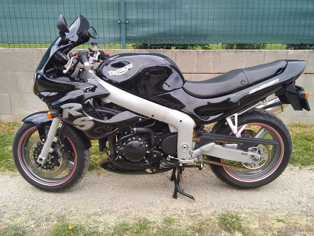 Triumph Sprint RS 955i - 6
