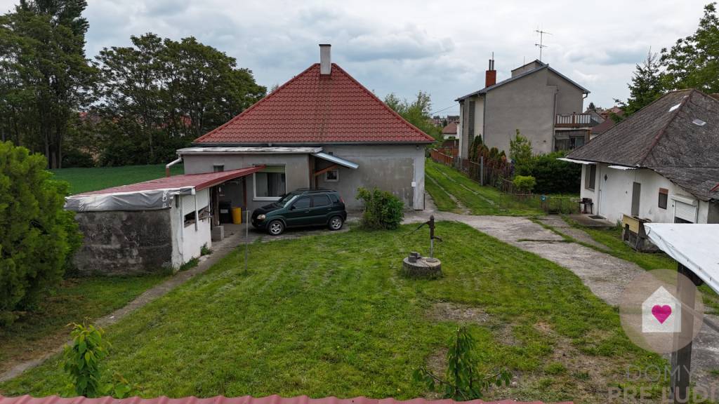 Veľký priestranný pozemok o rozlohe 7445 m2 s RD, Jelka - 6