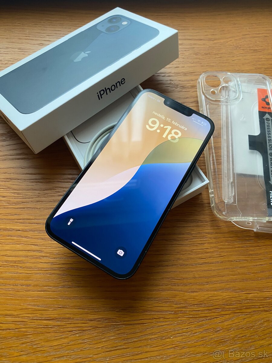 📱 iPhone 13 Midnight 256 GB - 6