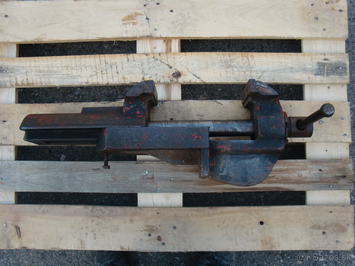Predám masívny dielenský zámočnícky zverák - 6