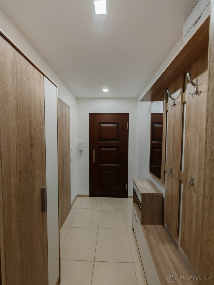 Prenájom - veľkometrážna garsonka - sidlisko JUH Topolcany - 6