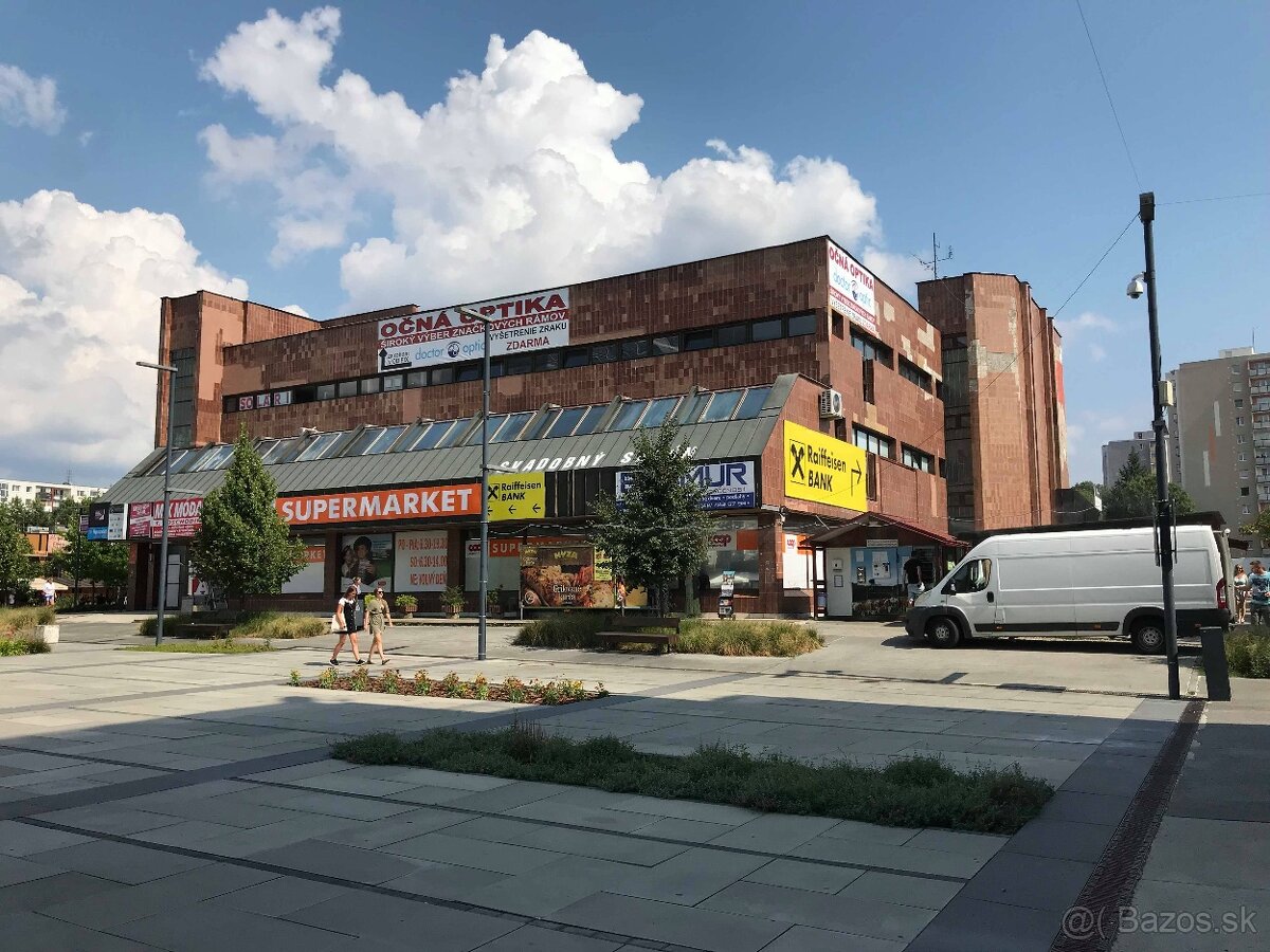 Obchodny-kancelarsky priestor Dubnica namestie - 6