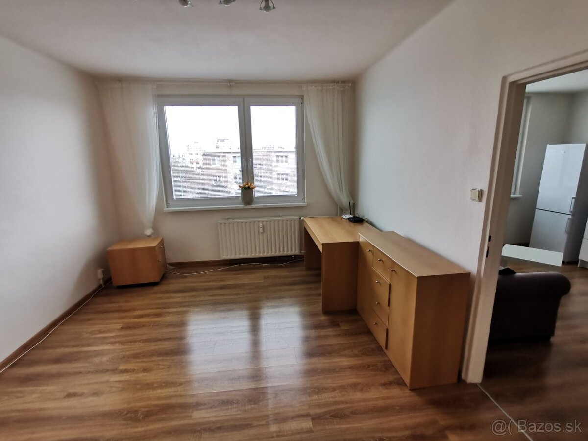 Topoľčany - 1 izbový byt na Modráku - 6