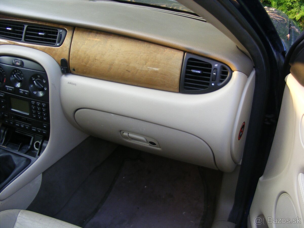 Jaguar X-type 2.5 benzín na ND - 6