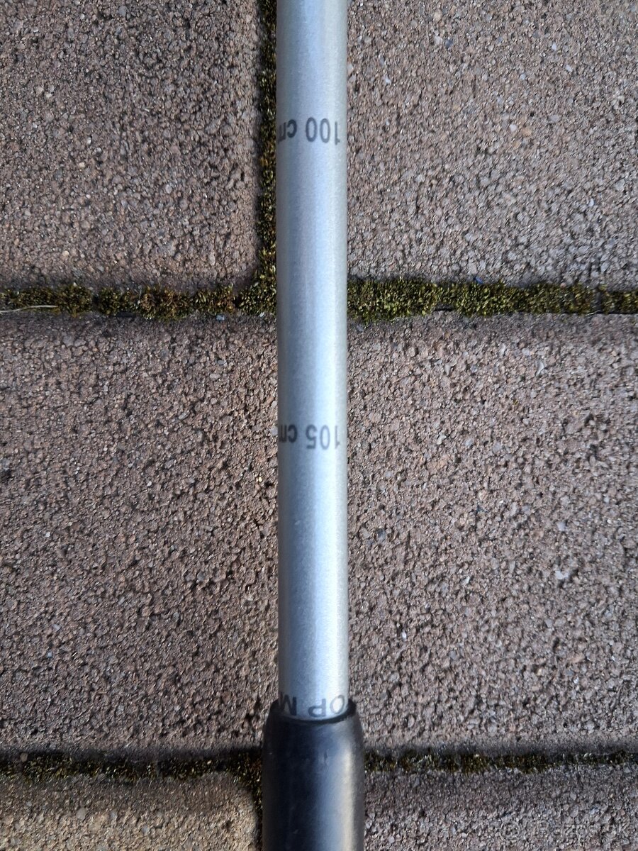 Predám detské lyže Atomic a palice Leki - 6