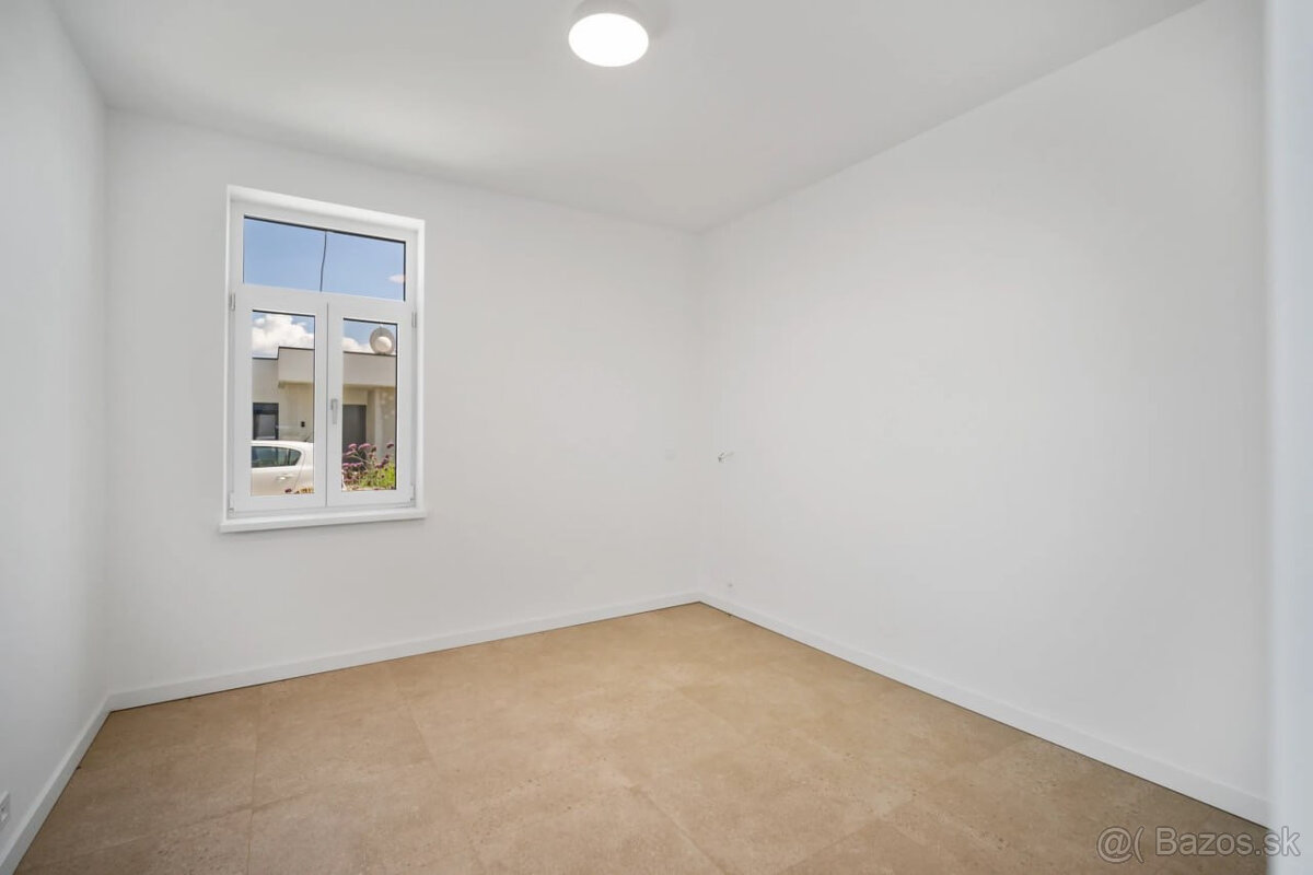 Na predaj novopostavený 4-izbový RD v obci Topoľnica. - 6