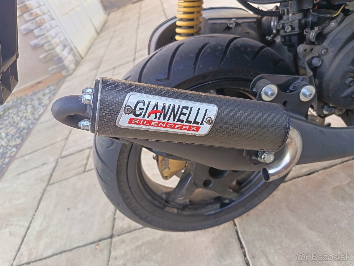 APRILIA SR50 Racing - 6