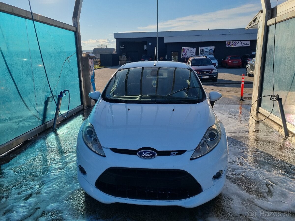 Predám Ford Fiesta 1.6 TDCi - 6