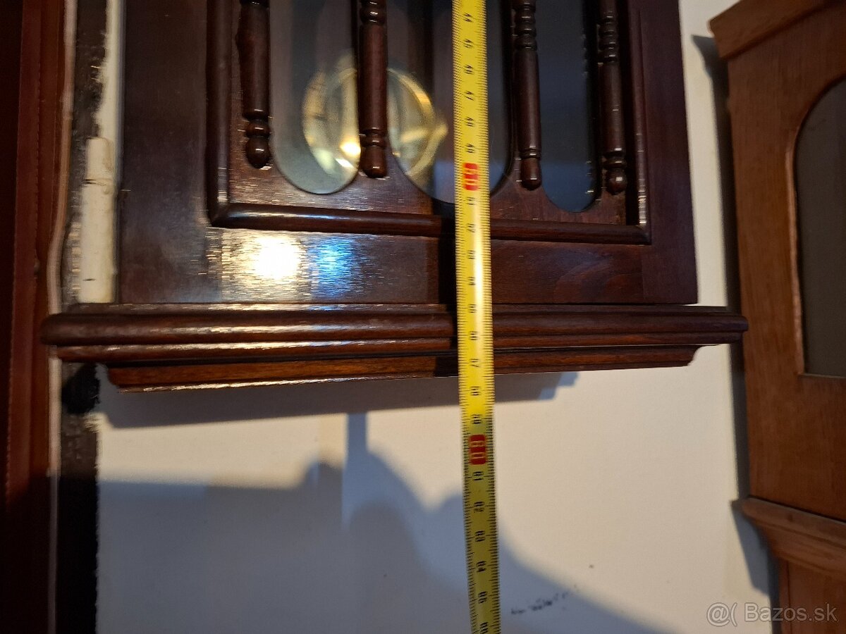 Predám funkčné nástenné hodiny na kľúčik - 6