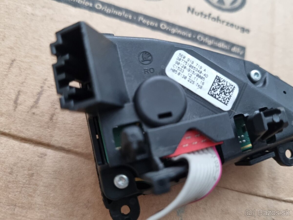 TLACIDLA NA MULTIFUNKCNY VOLANT OCTAVIA SUPERB KODIAQ - 6