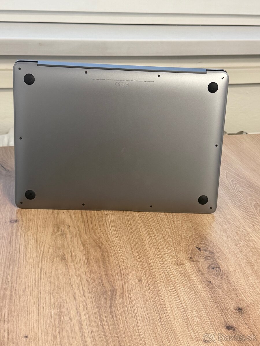 Dobrý deň Ponúkam na predaj MacBook Air M1 Space Gray 256GB - 6