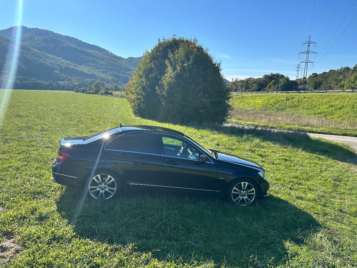 Mercedes Benz 300 CDI 4 Matic - 6