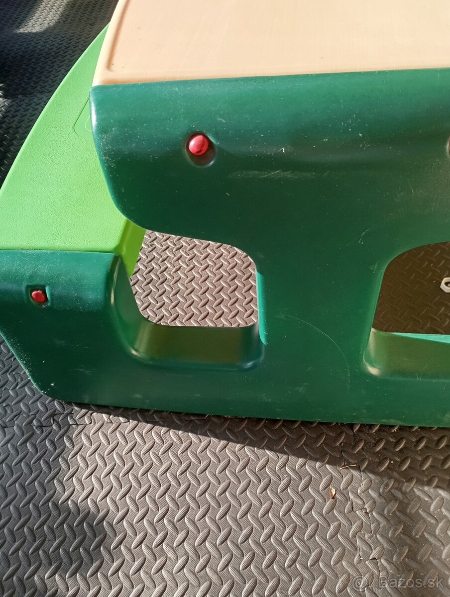 Záhradný stôl s lavičkami plastový - 6