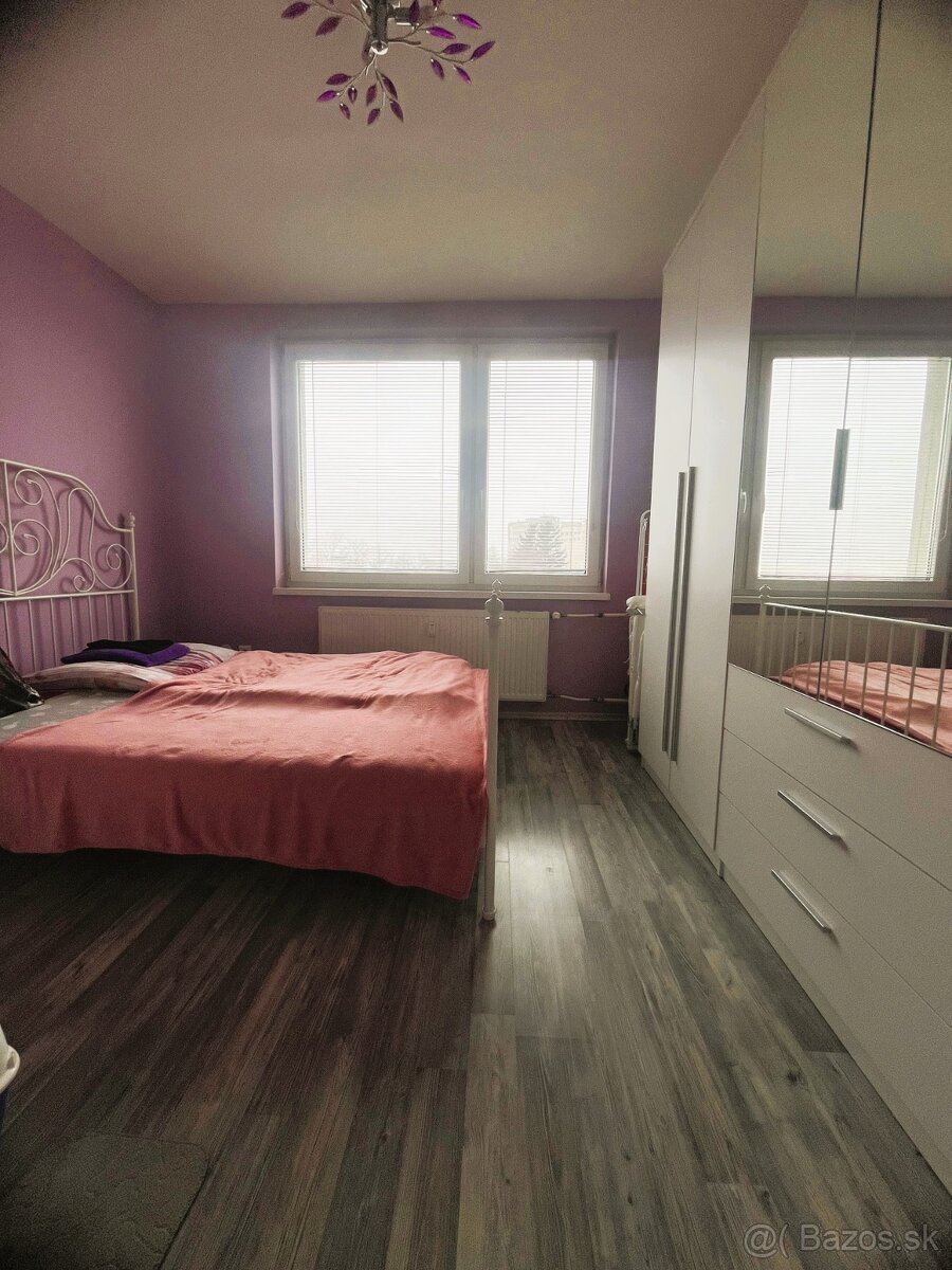 Pekný zariadený 2 izbový byt v tehlovej bytovke Levice - 6