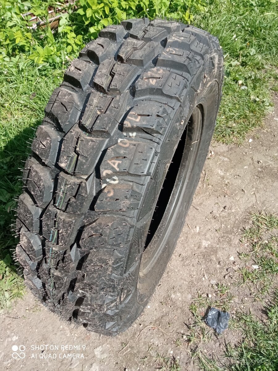 Pneumatika 215/75, R15 , Kumho LT - 6