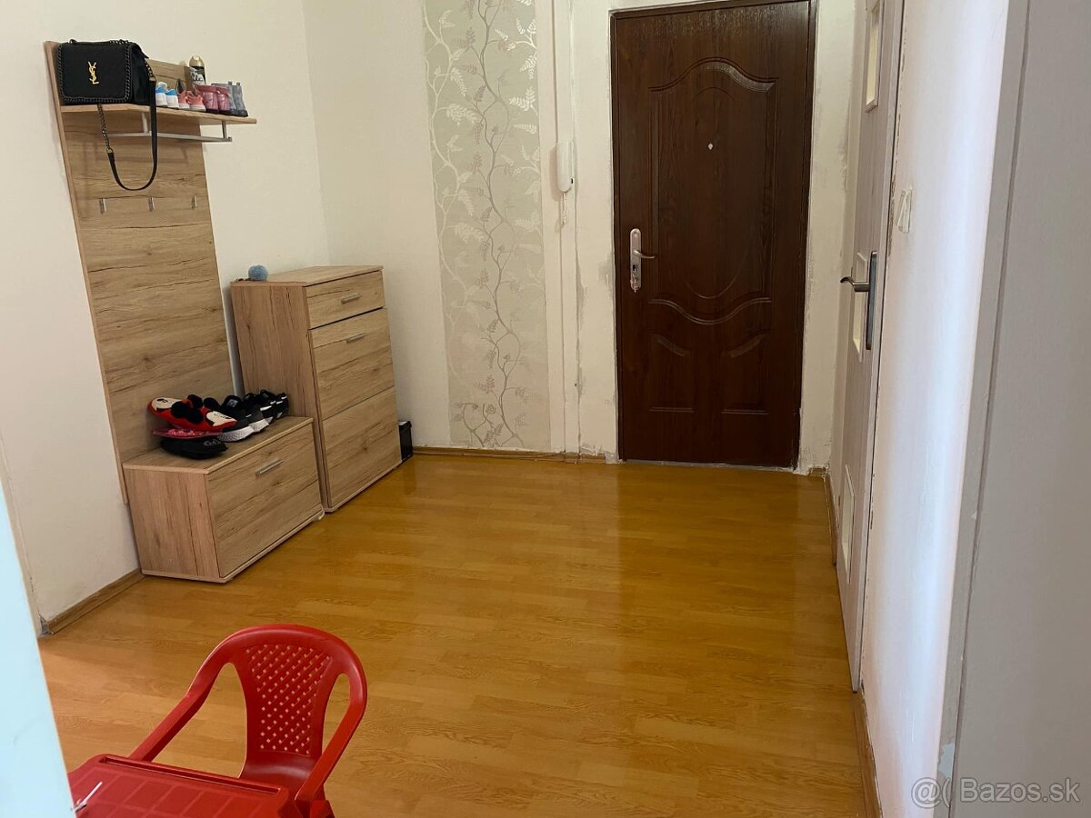 3izbovy byt s balkónom - 6