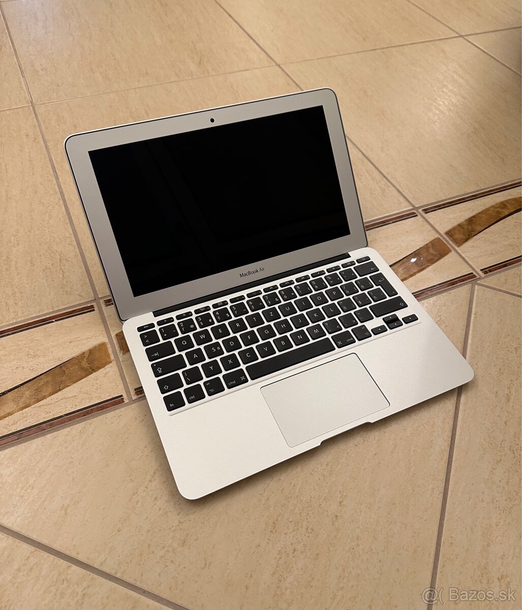 Apple MacBook Air 11- palcový TOP stav - 6