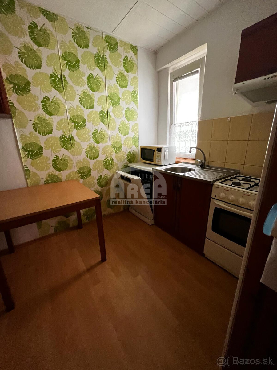 Dvojpodlažný rodinný dom v pokojnej lokalite Michaloviec - 6