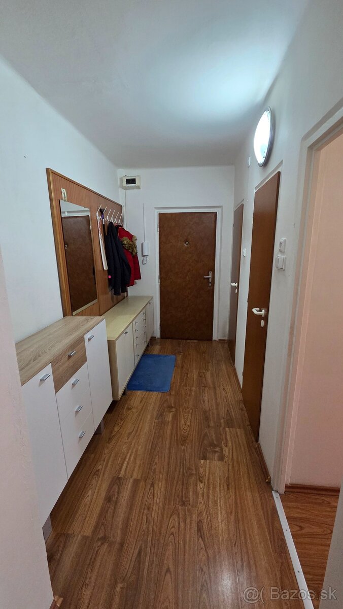 Prenajmem dvojizbový byt na sídlisku Tarča SNV - 6