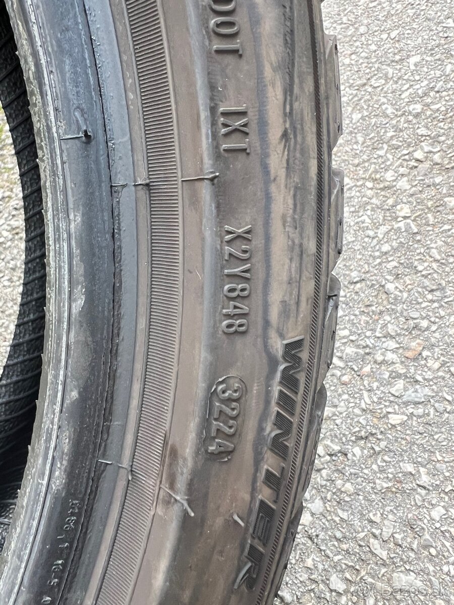 225/40/19 Pirelli Sottozero 3 - 6