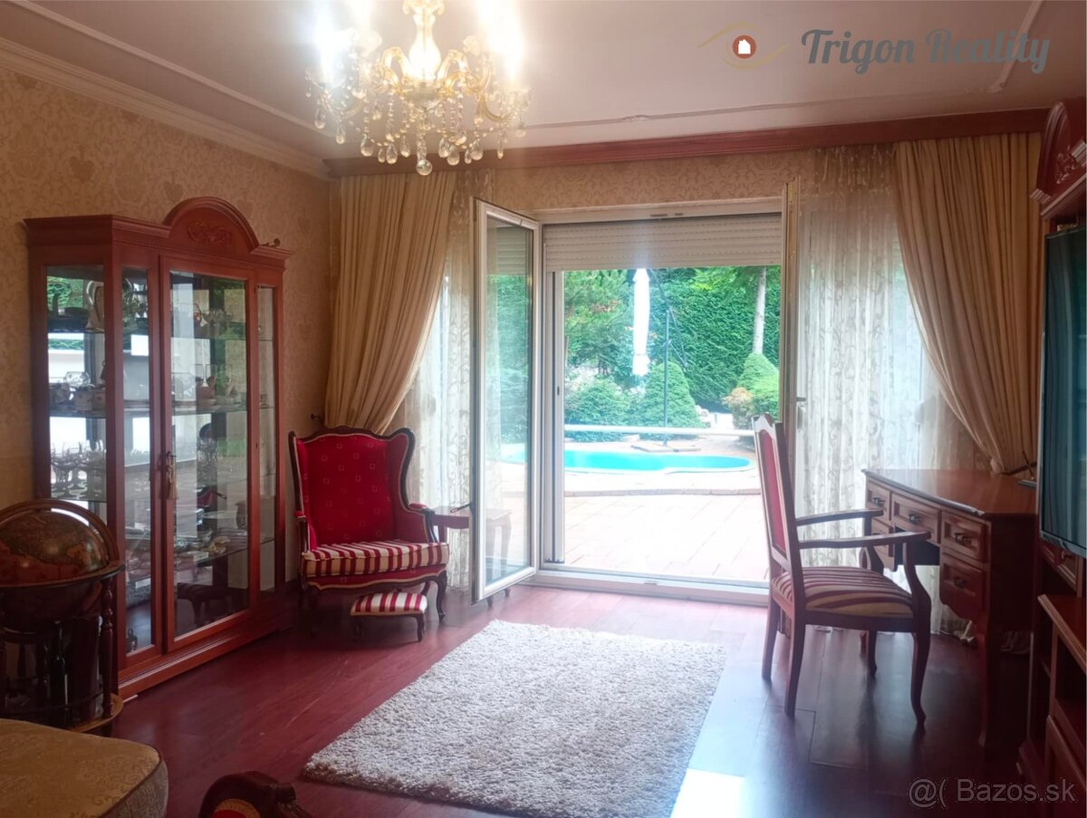 Rodinný dom s netradičným interiérom - KOMÁRNO - 6