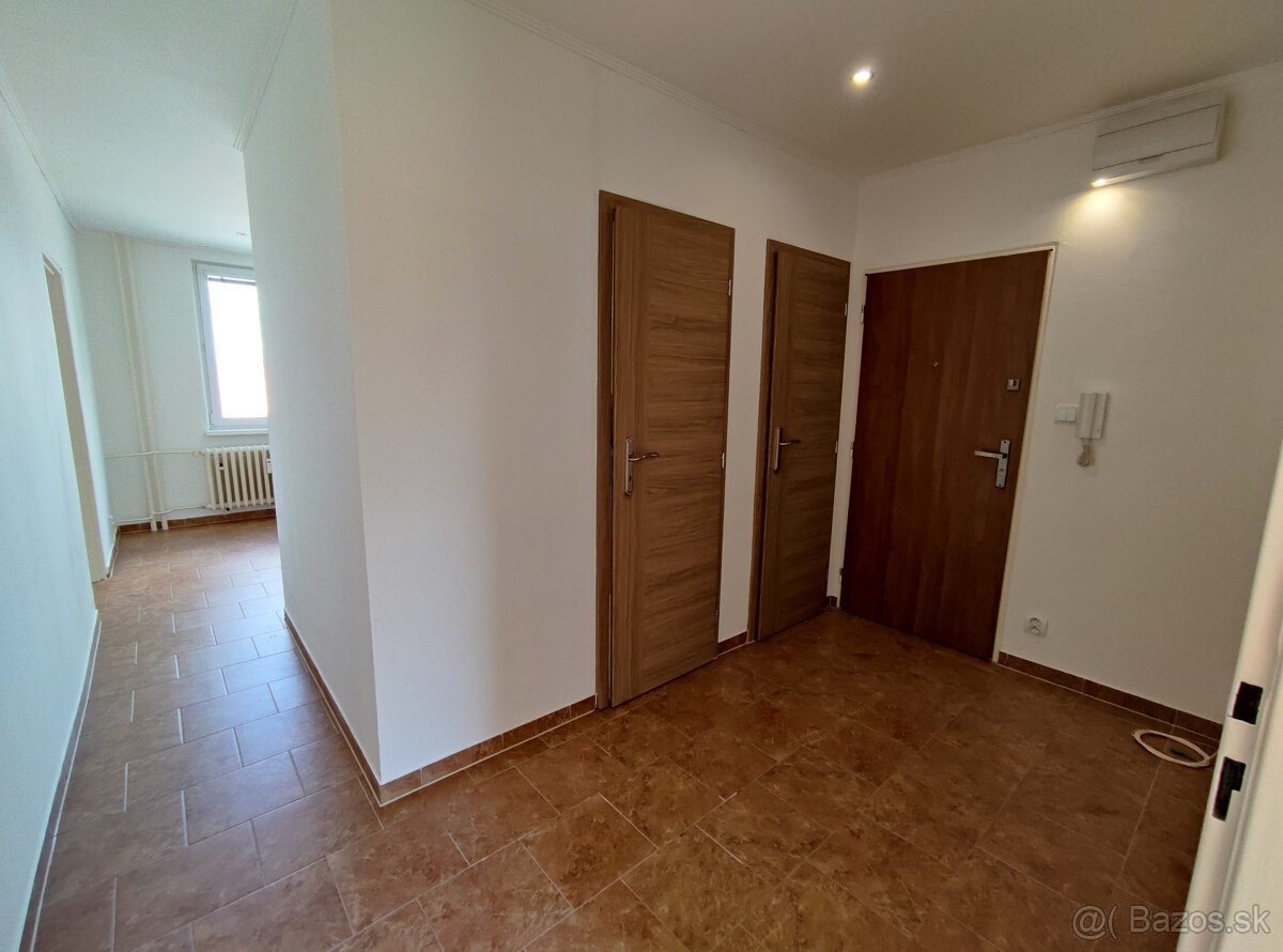 Na prenájom 4-izbový nezariadený byt po celkovej rekonštrukc - 6