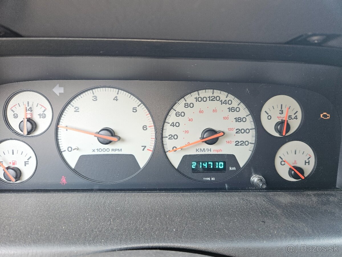 Predám jeep grand cherokee 4,0 l benz,lpg - 6