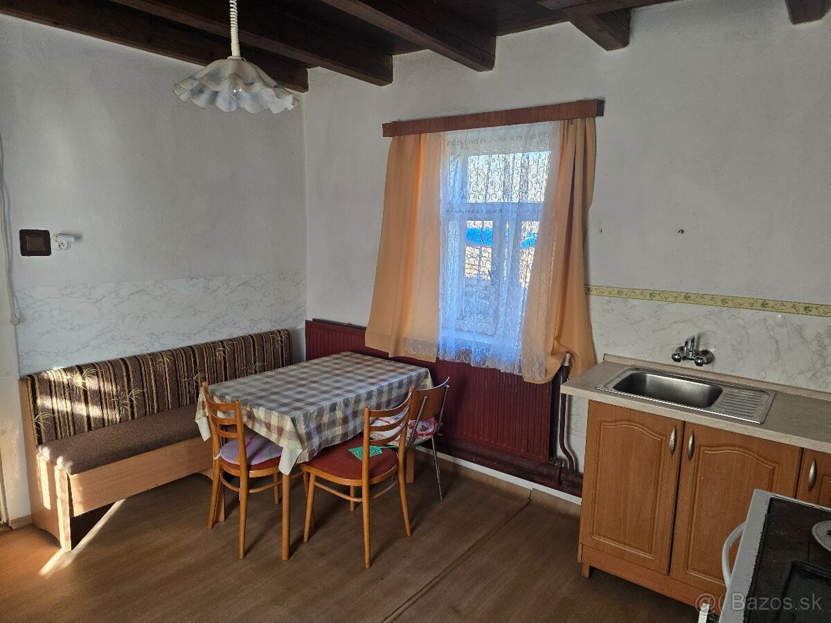 3-izbová chalupa so záhradou a vedľajšou budovou v Hrašnom - 6