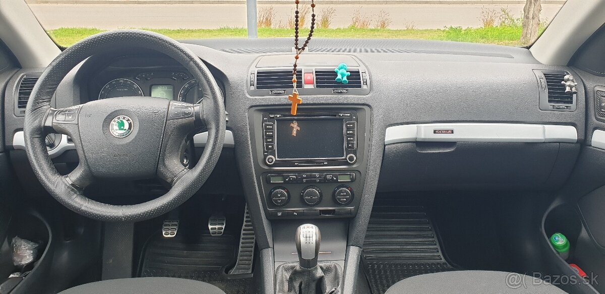 Skoda octavia scout - 6