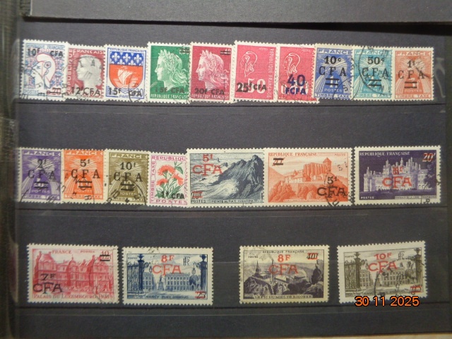 Poštové známky - REUNION PRETLAČE CFA - 6 FOTO - 6