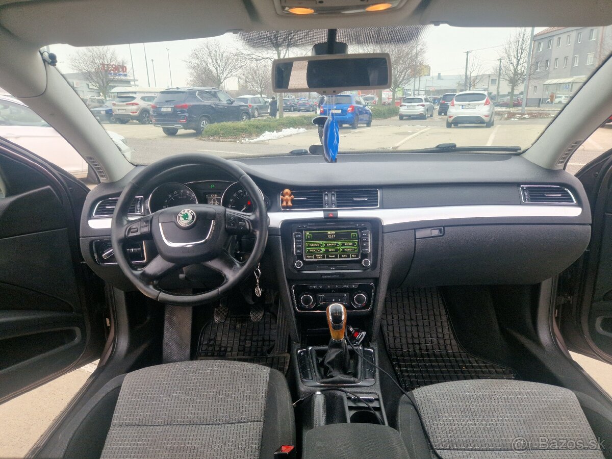 Skoda superb 2 combi - 6